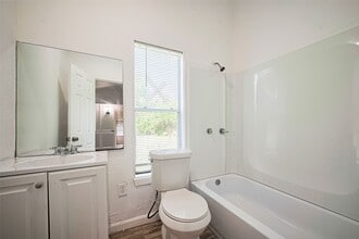 Building Photo - 227 N Austin Dr