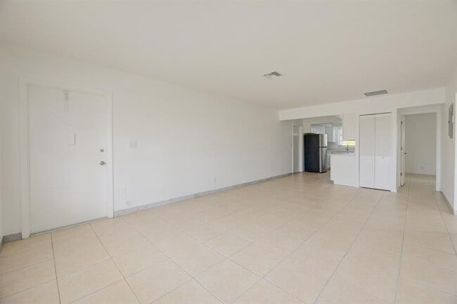 Building Photo - 1017 NW 30th Ct