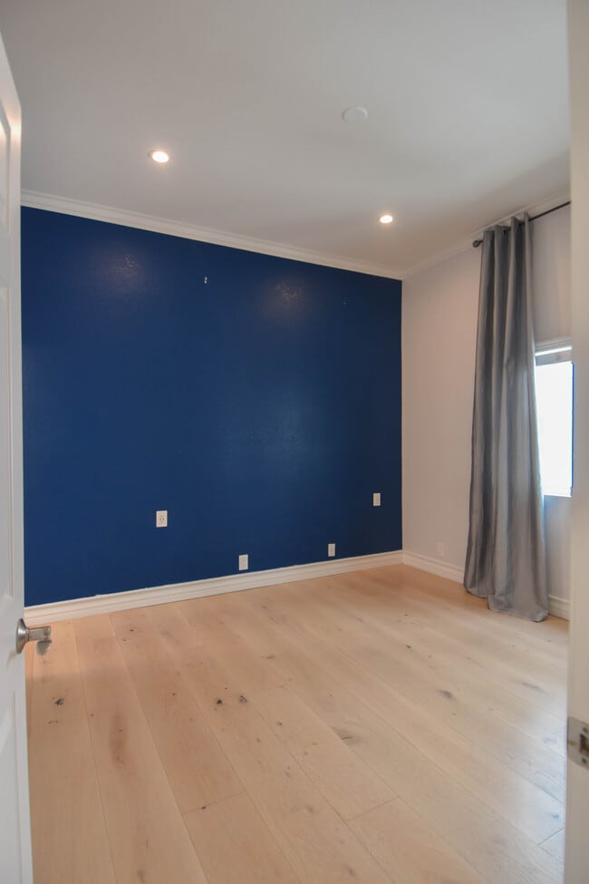 Building Photo - 12530 Venice Blvd.