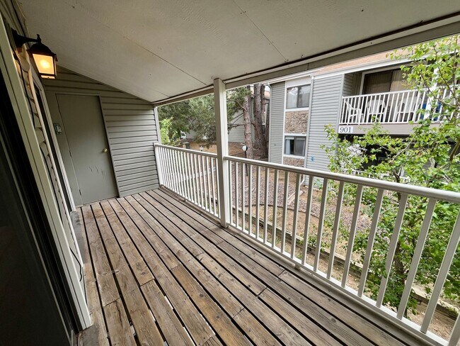Building Photo - Nice 2 bed 2 bath second floor unit near Buckley Air Force base!