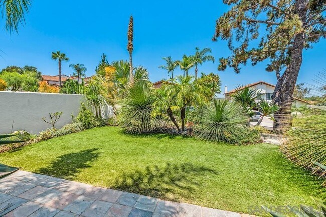 Building Photo - 2841 Cacatua St