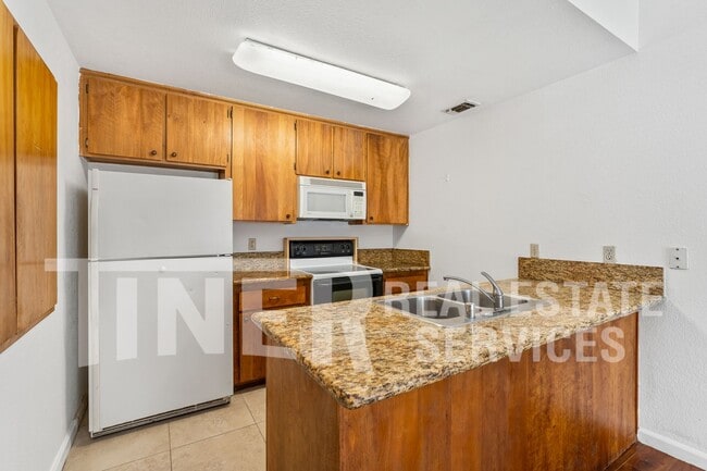 Building Photo - 7323 Chivalry Way