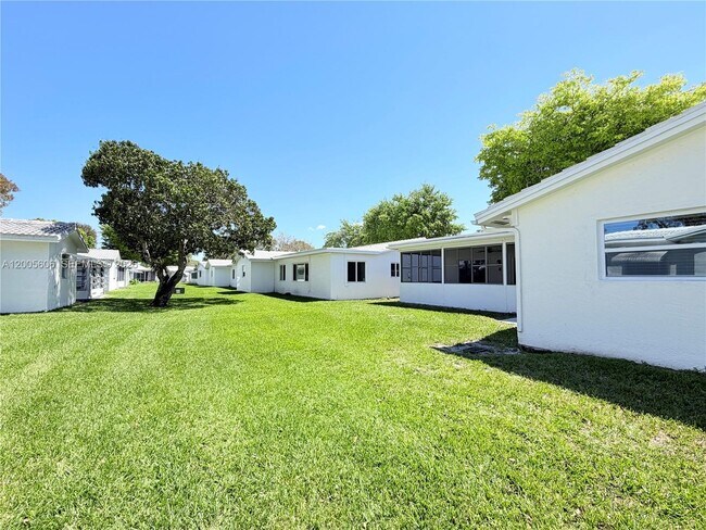 Building Photo - 8581 NW 17th St