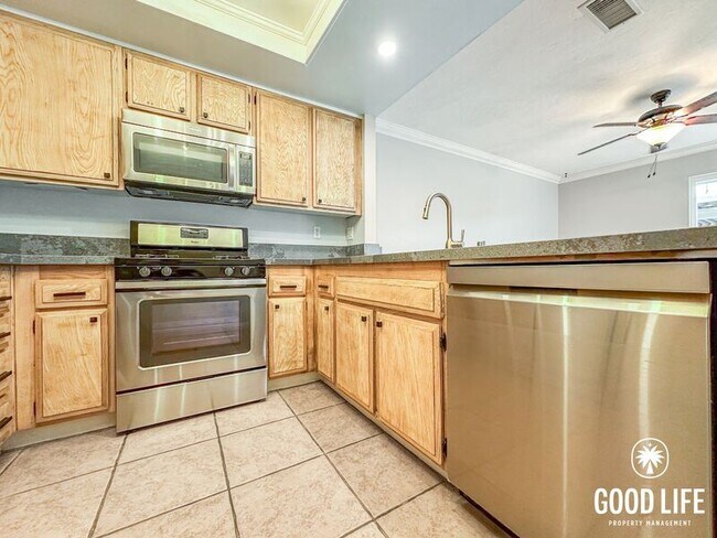 Building Photo - 21714 Lake Vista Dr