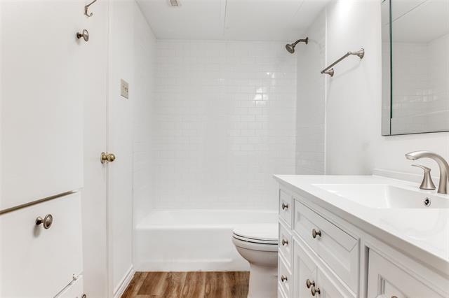 Building Photo - 5807 Copperwood Ln