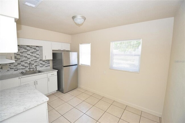 Building Photo - 108 Pike St