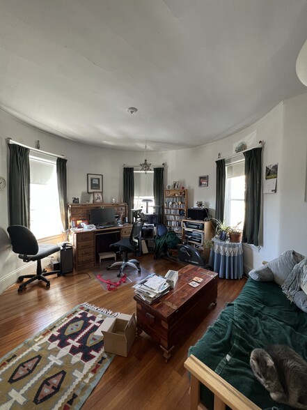 Building Photo - 51 Ibbetson St