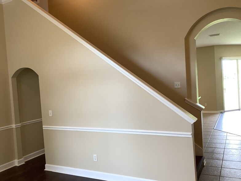 Building Photo - 937 E Terranova Way