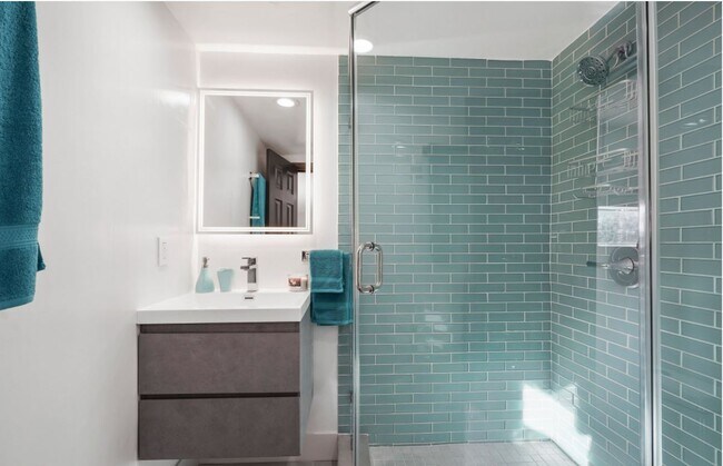 Building Photo - 5601 Corbett St