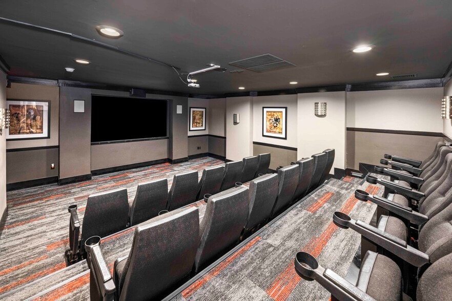 Building Photo - MAA Legacy Park