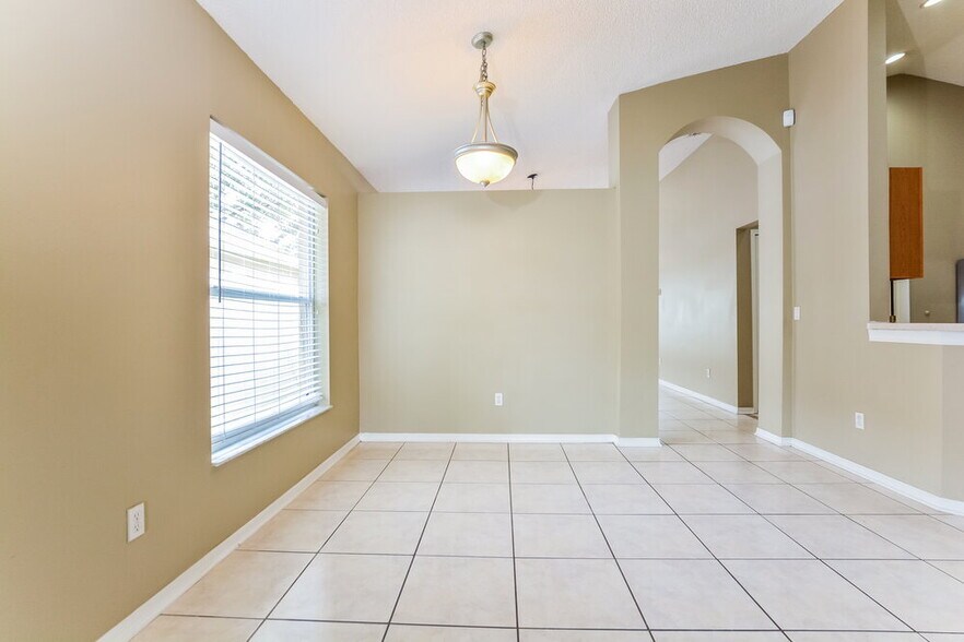 Building Photo - 2113 Carpathian Dr