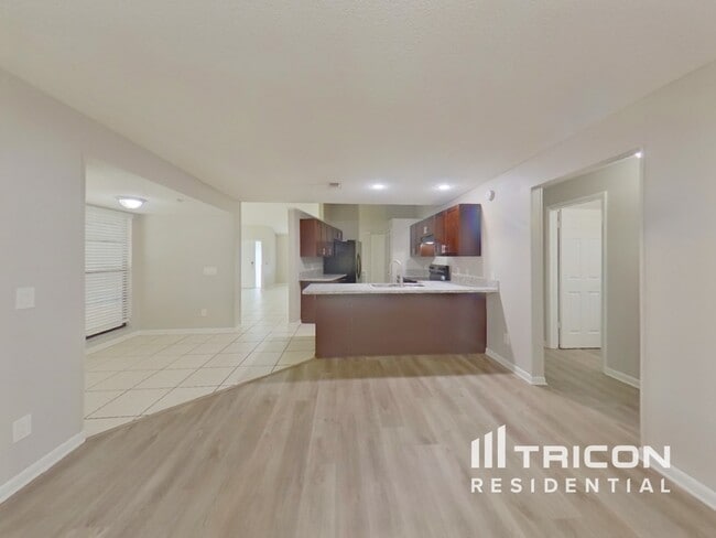 Building Photo - 1519 Carter Oaks Dr