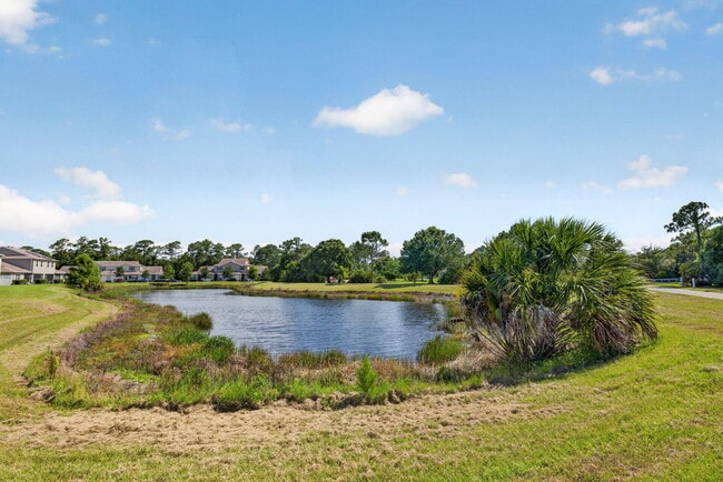 Building Photo - 608 Waters Edge Ln