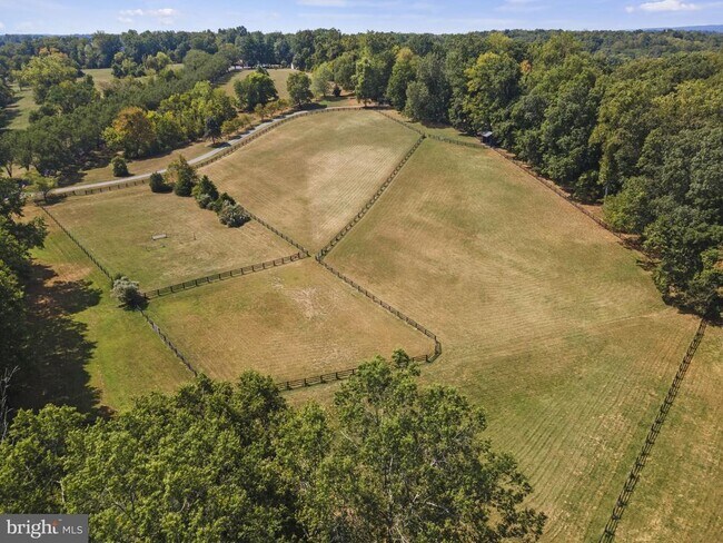Building Photo - 12780 Chatter Brook Dr