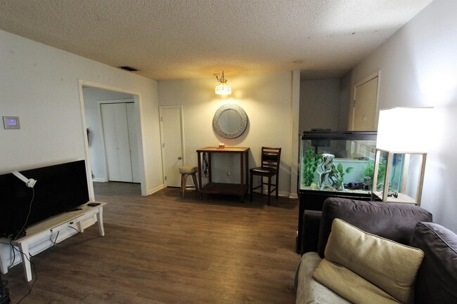 Building Photo - 2389 Gregory Dr