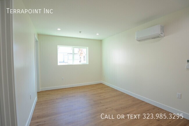 Building Photo - 1034 Westmoreland Ave