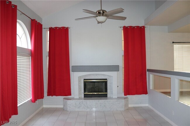 Building Photo - 3733 Deer Flats St