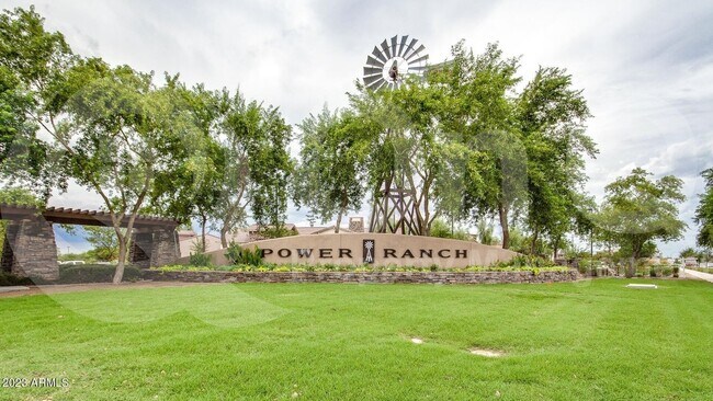 Building Photo - 4501 E Timberline Ct