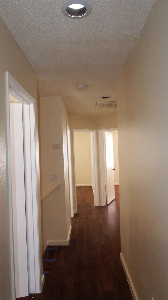 Building Photo - 7808 Walnut Grove Ct