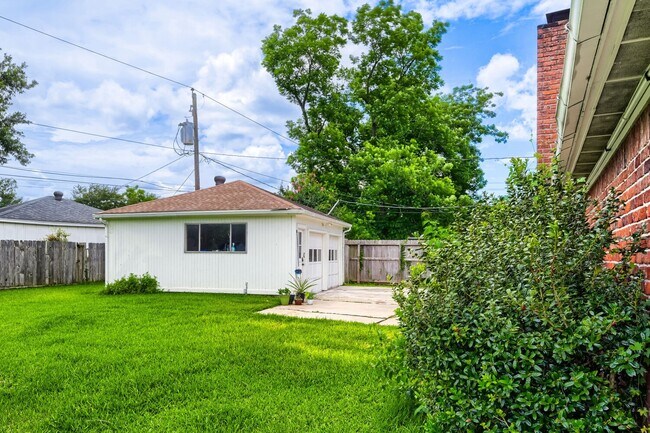 Building Photo - 8927 Langdon Ln