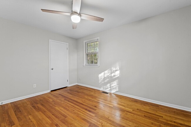 Building Photo - 3 Bedroom Ranch near Duke Raleigh Hospital...