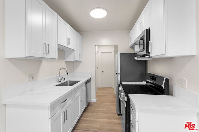 Building Photo - 1433 Brockton Ave