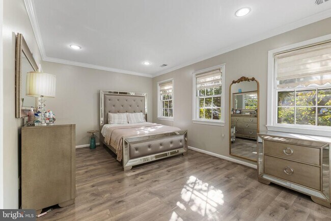 Building Photo - 2805 Lafora Ct