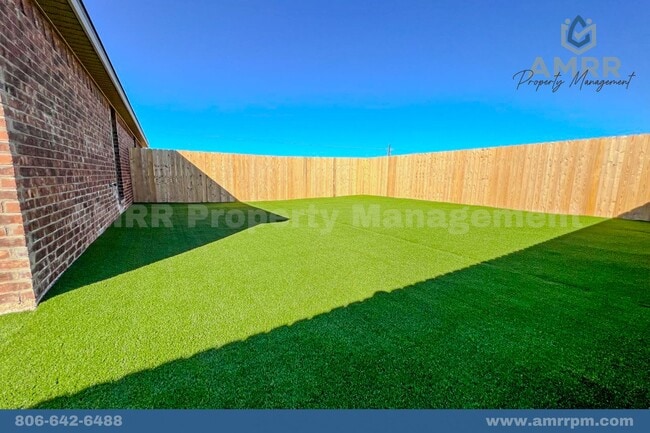 Building Photo - 3 Bedroom In Harvest Development In Wolffo...