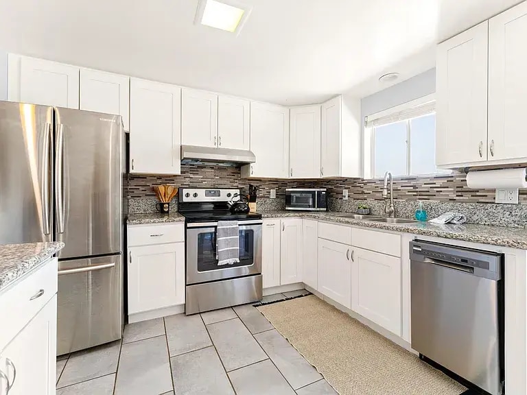Building Photo - 58632 Barron Dr