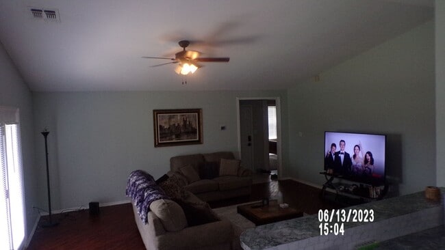 Building Photo - Pets Negotiable with Owner Approval!