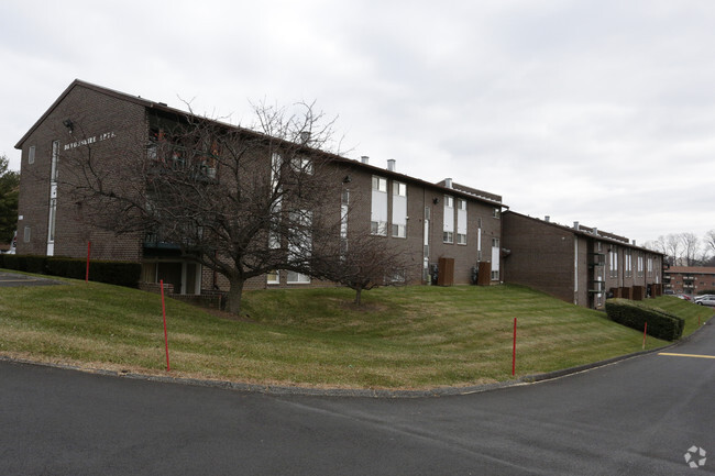 Primary Photo - Devonshire Apartments