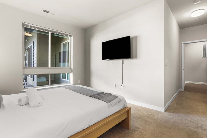 Building Photo - 2803 Poag St