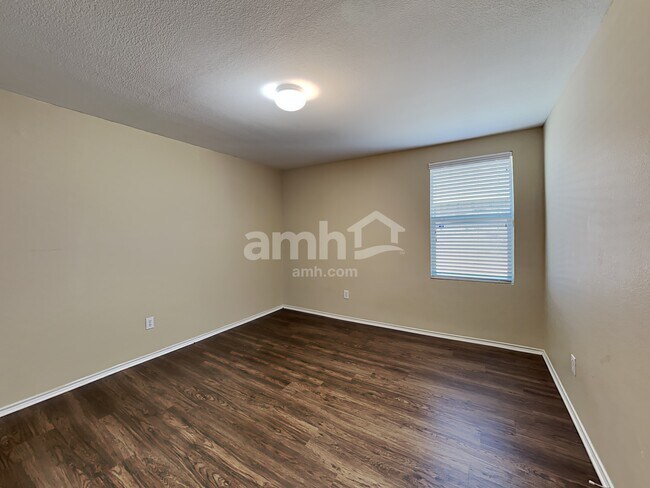 Building Photo - 8427 Cotton Valley Ln