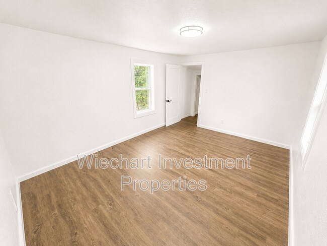 Building Photo - 620 W Wayne St