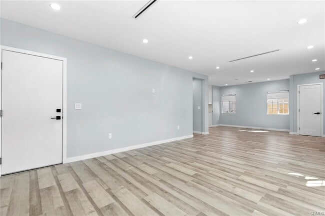 Building Photo - 545 Ivy St