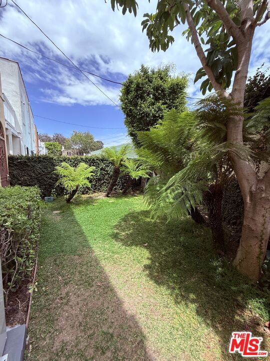 Building Photo - 1032 S Crescent Heights Blvd