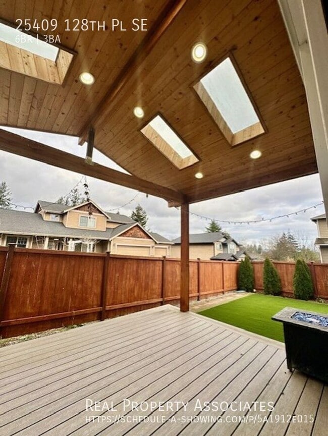 Building Photo - 25409 128th Pl SE