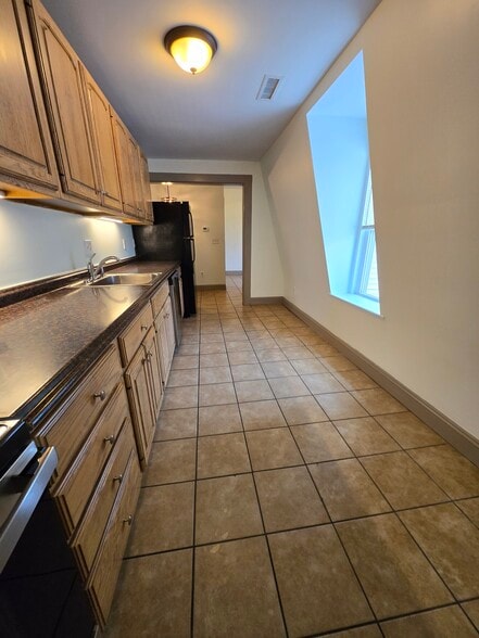 Kitchen from the oven - 127 Pearl St