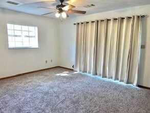 Building Photo - 8514 Raquel Ln