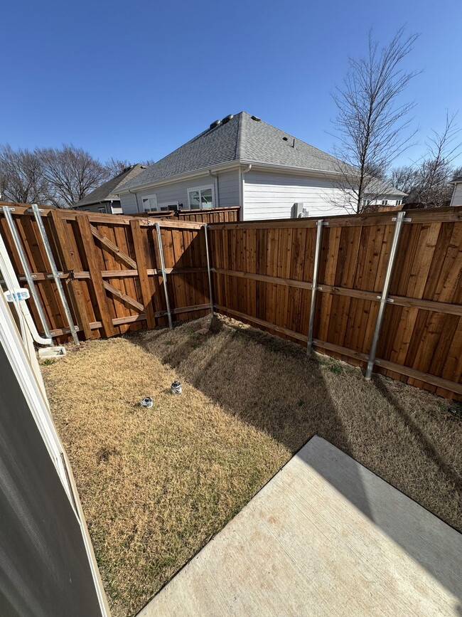 Building Photo - 700 N William E Crawford Ave