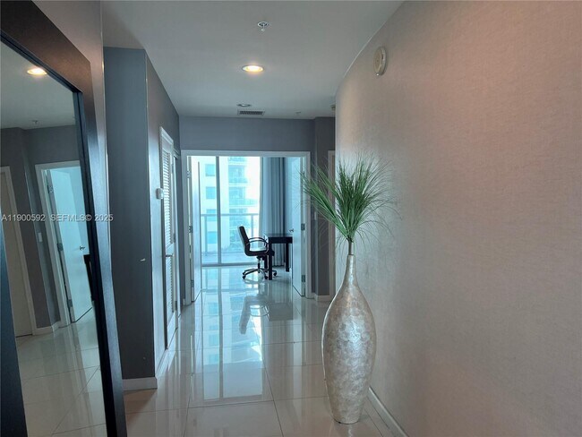 Building Photo - 7928 East Dr