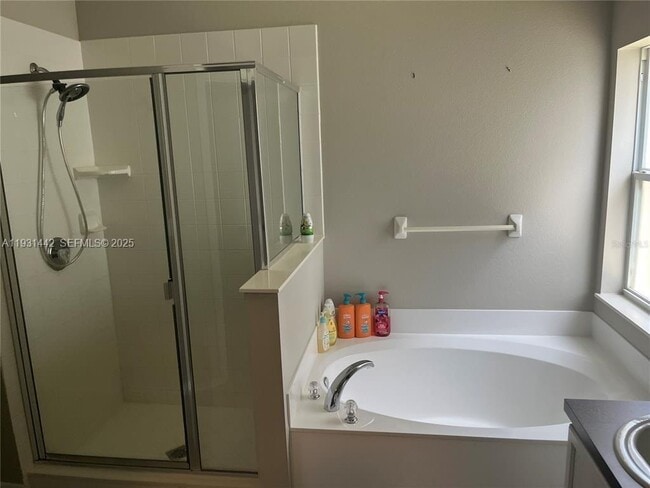 Building Photo - 189 Emeraldview Ave