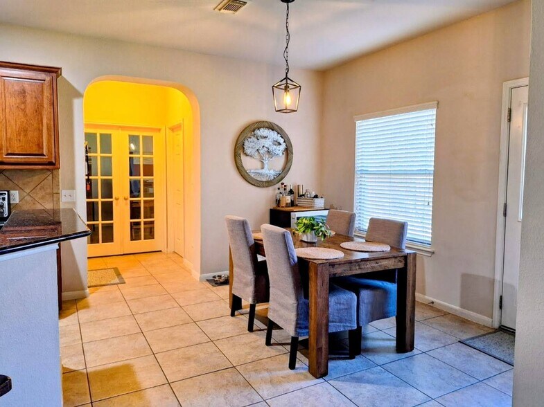 Building Photo - 7220 Moon Rock Rd