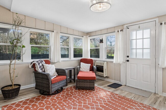 Building Photo - 407 Greenfield Rd