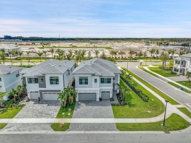 Building Photo - 13005 Feathering Wy