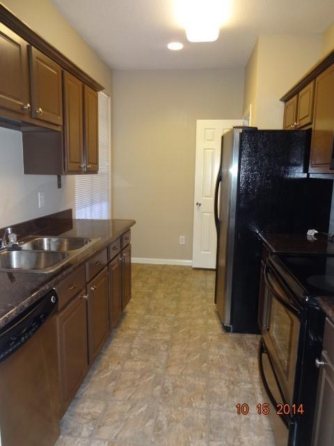 Building Photo - 2255 Braeswood Park Dr