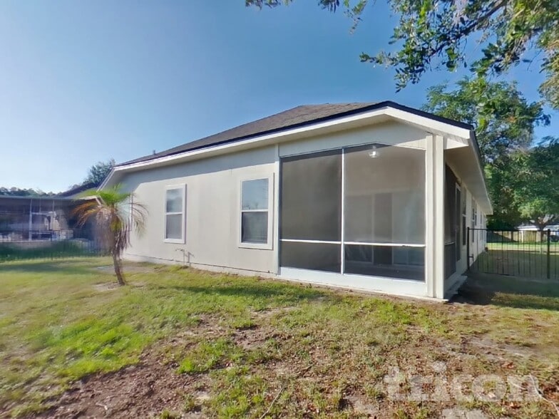Building Photo - 12048 Coachman Lakes Way