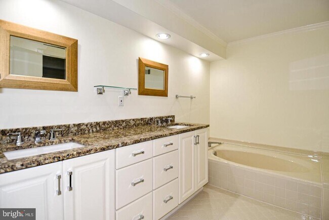 Building Photo - 7646 Huntmaster Ln