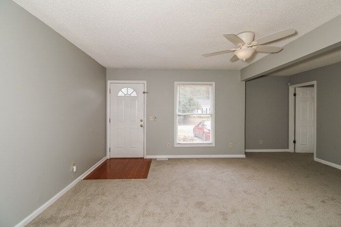 Building Photo - 2421 Ramsgate Dr
