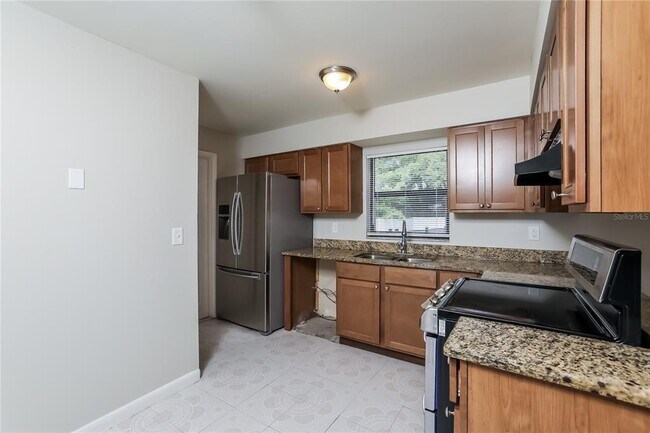 Building Photo - 116 N Buena Vista Ave